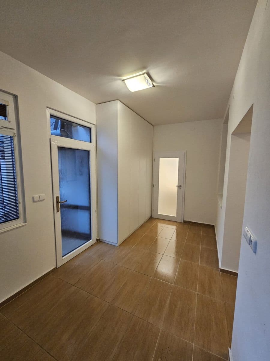 Pronájem bytu 3+kk 86 m², Legionářská, Kuřim, Jihomoravský kraj Pronájem bytu 3+kk 86 m², Legionářská, Kuřim, Jihomoravský kraj