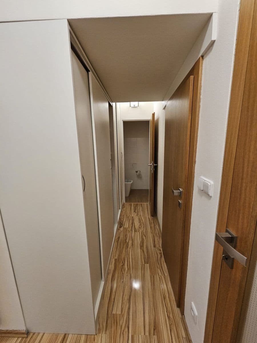 Pronájem bytu 3+kk 86 m², Legionářská, Kuřim, Jihomoravský kraj Pronájem bytu 3+kk 86 m², Legionářská, Kuřim, Jihomoravský kraj