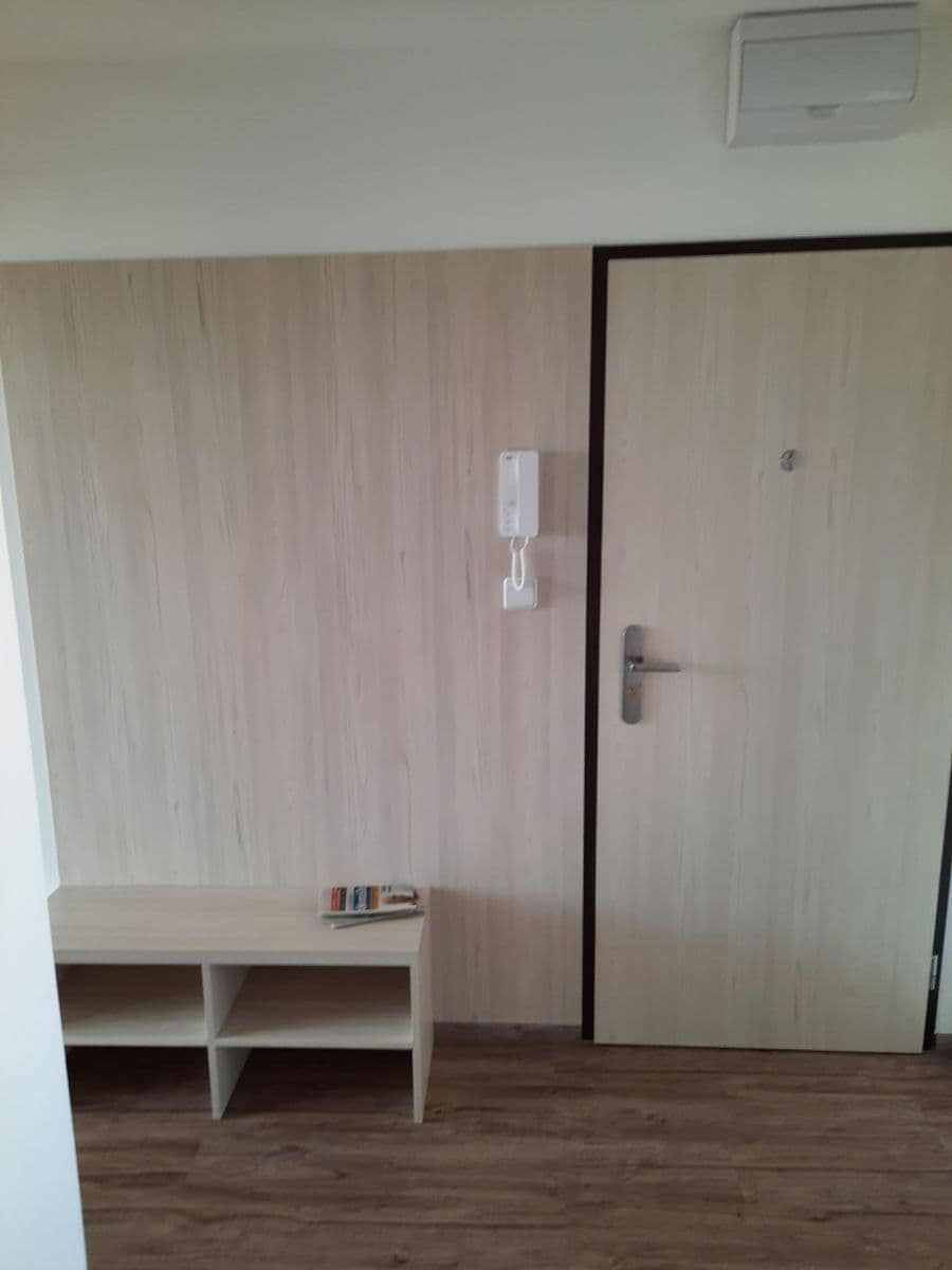 Prodej bytu 3+1 69 m², Vodárenská, Kladno, Středočeský kraj Prodej bytu 3+1 69 m², Vodárenská, Kladno, Středočeský kraj