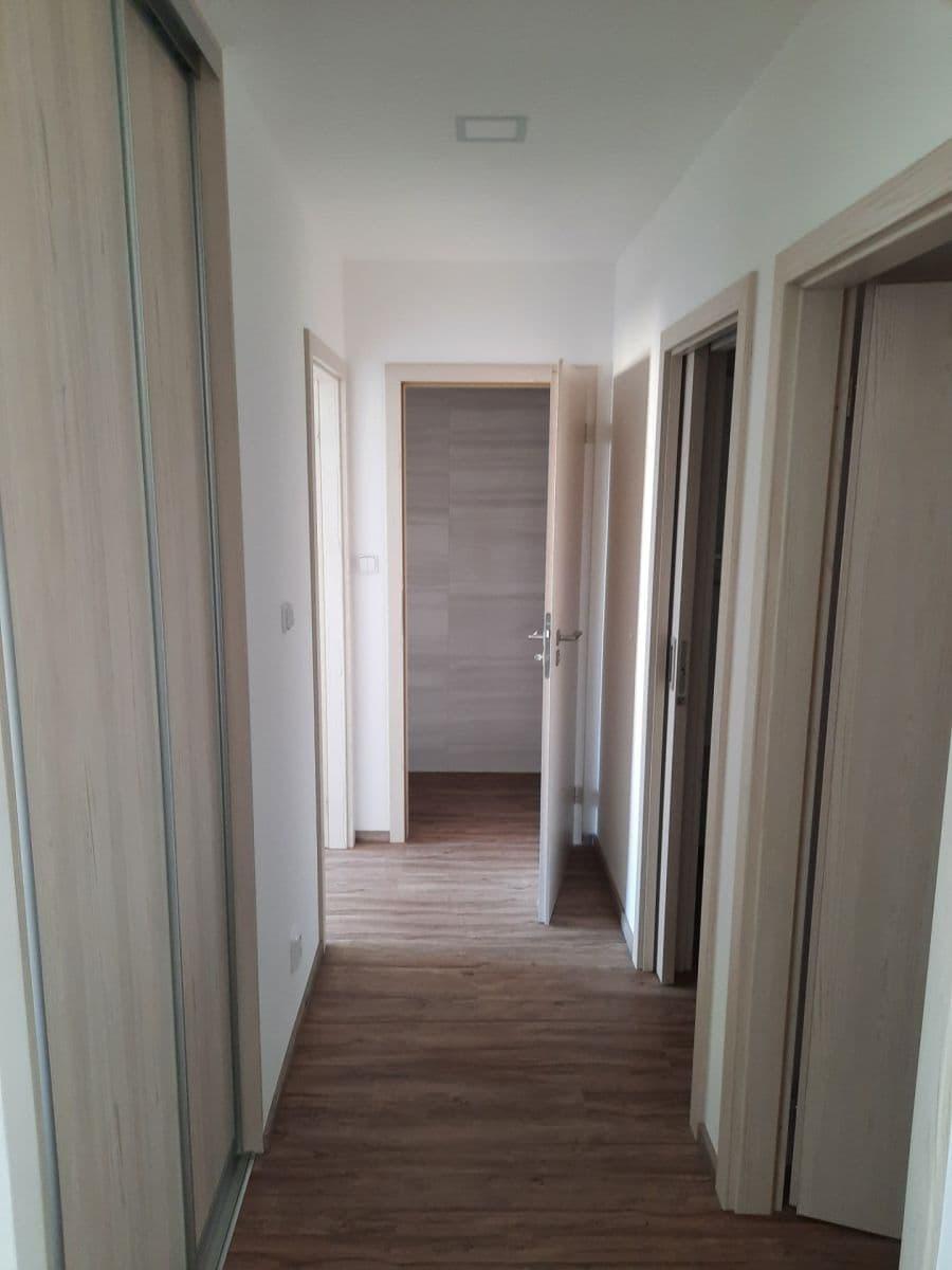 Prodej bytu 3+1 69 m², Vodárenská, Kladno, Středočeský kraj Prodej bytu 3+1 69 m², Vodárenská, Kladno, Středočeský kraj