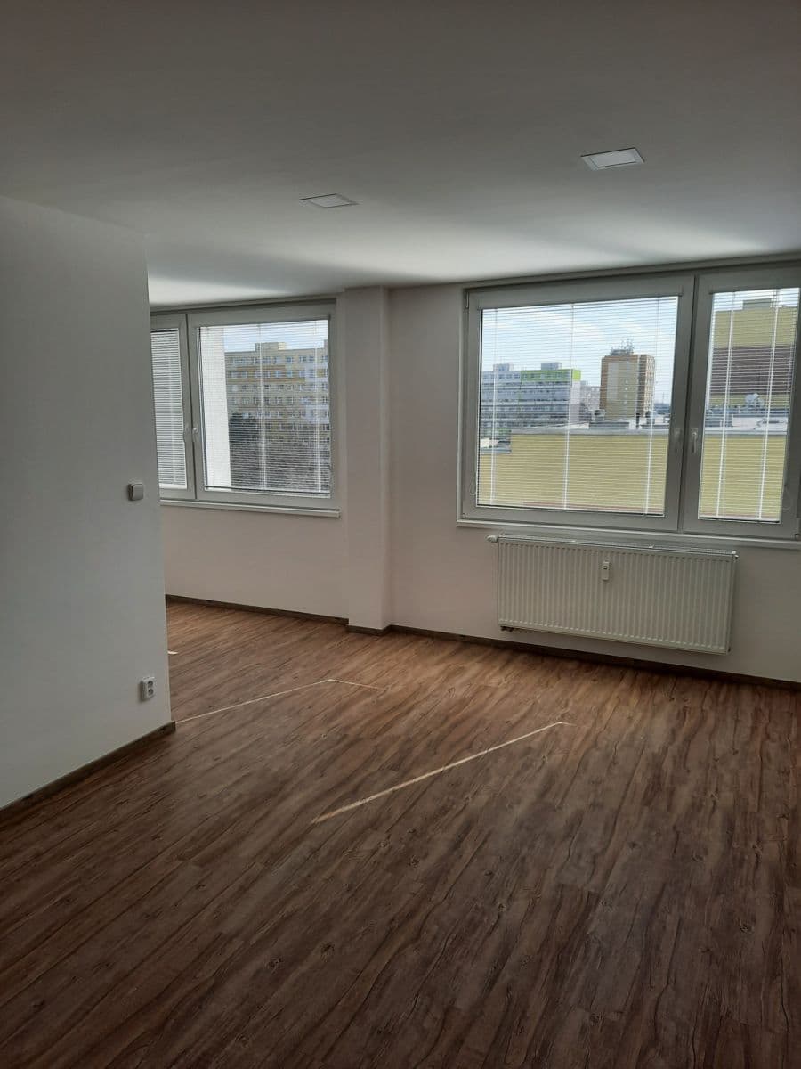 Prodej bytu 3+1 69 m², Vodárenská, Kladno, Středočeský kraj Prodej bytu 3+1 69 m², Vodárenská, Kladno, Středočeský kraj