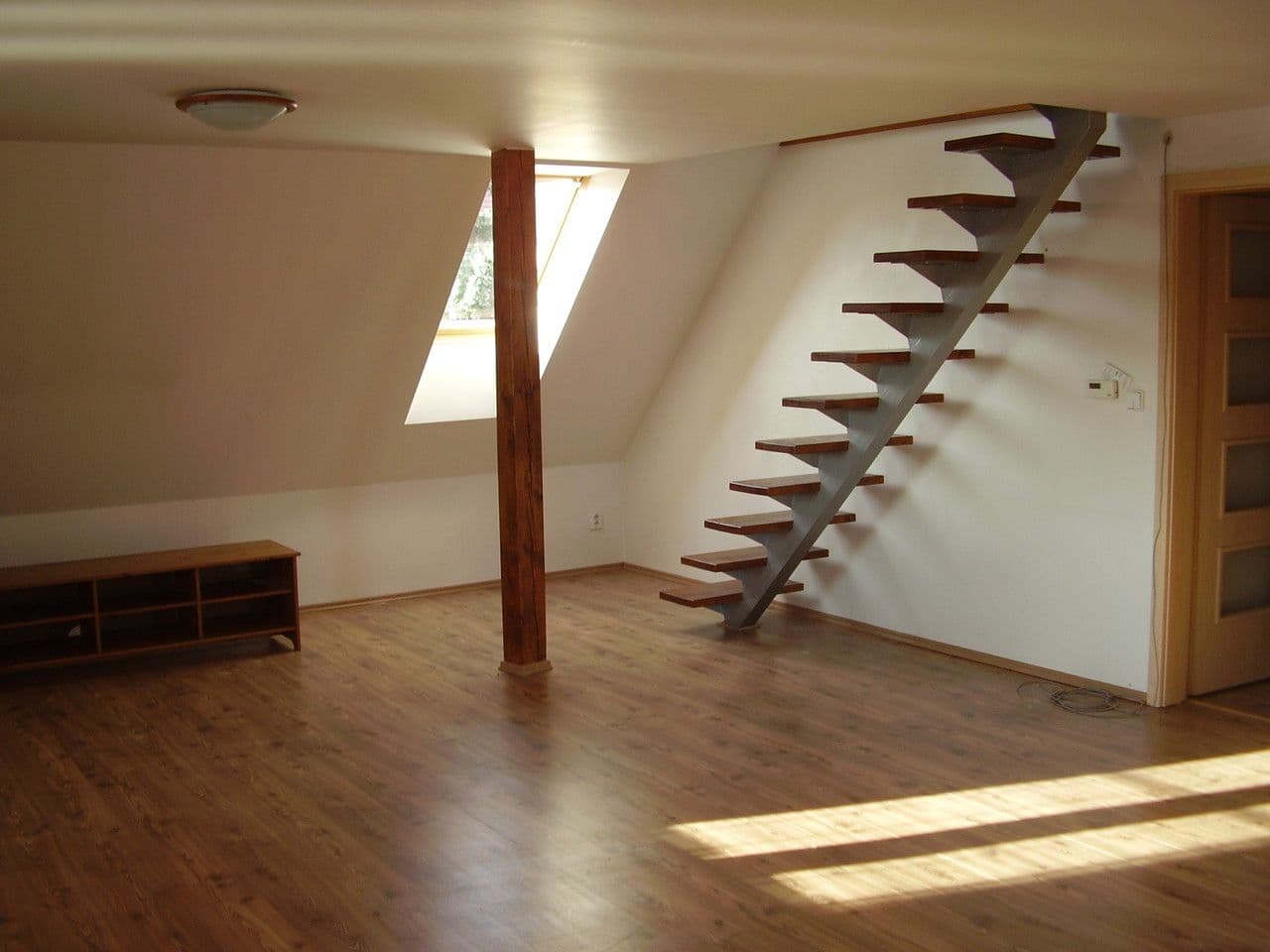 Prodej bytu 5+kk 104 m², kpt. Jaroše, Kladno, Středočeský kraj Prodej bytu 5+kk 104 m², kpt. Jaroše, Kladno, Středočeský kraj