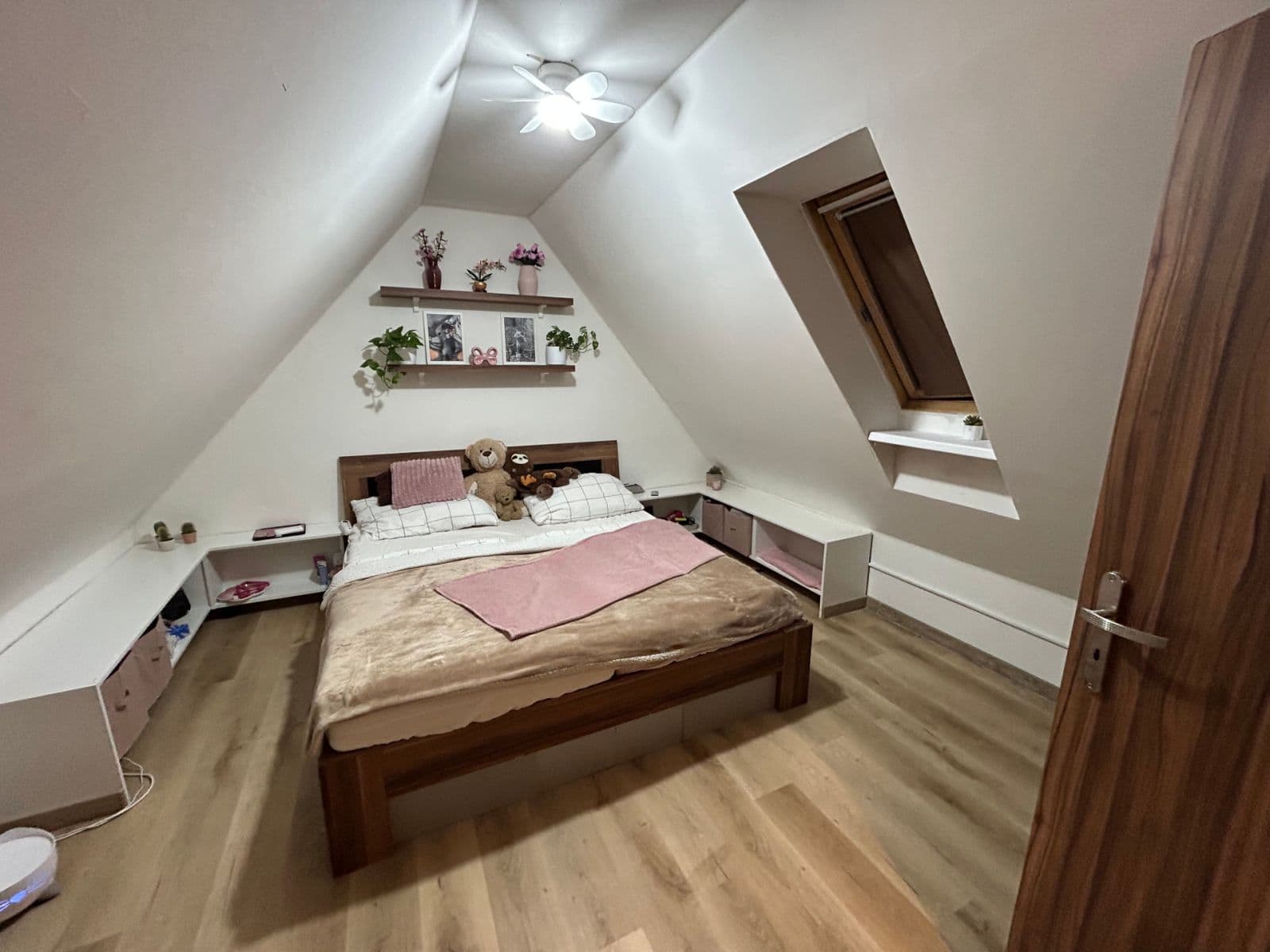 Prodej bytu 5+kk 104 m², kpt. Jaroše, Kladno, Středočeský kraj Prodej bytu 5+kk 104 m², kpt. Jaroše, Kladno, Středočeský kraj