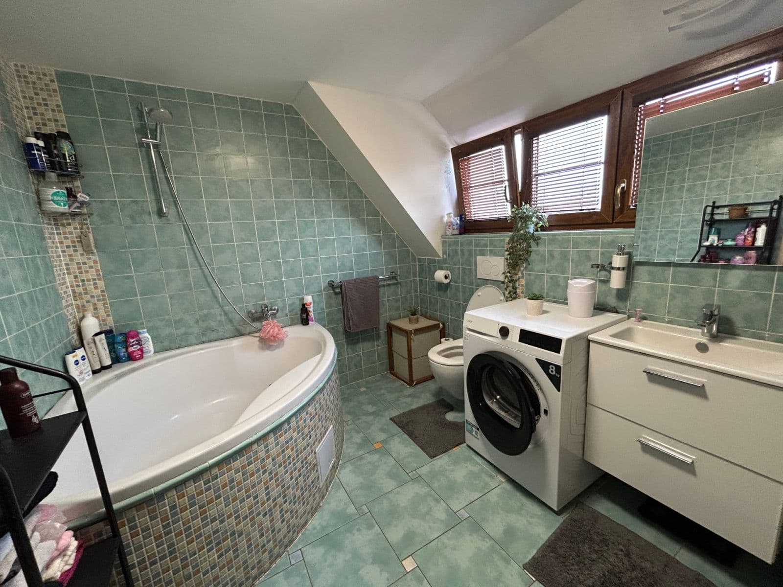 Prodej bytu 5+kk 104 m², kpt. Jaroše, Kladno, Středočeský kraj Prodej bytu 5+kk 104 m², kpt. Jaroše, Kladno, Středočeský kraj