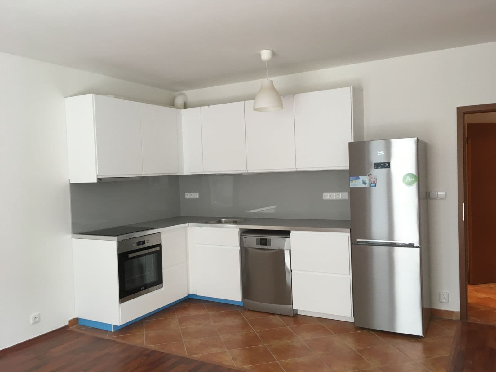 Pronájem bytu 2+kk 46 m², Zubrnická, Praha, Praha Pronájem bytu 2+kk 46 m², Zubrnická, Praha, Praha