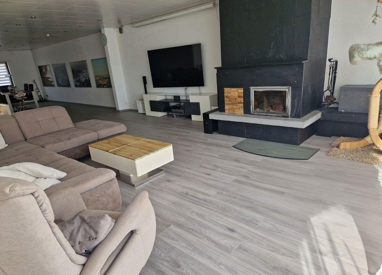 Prodej domu 151 m², pozemek 650 m², Große Rheinstraße 11, Philippsburg, Bádensko-Württembersko Prodej domu 151 m², pozemek 650 m², Große Rheinstraße 11, Philippsburg, Bádensko-Württembersko