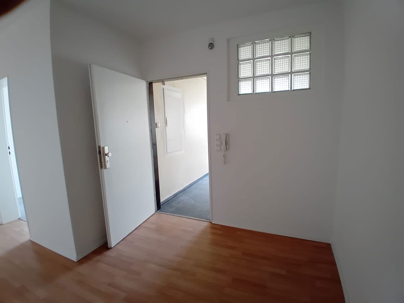 Pronájem bytu 2+1 61 m², Kaiser-Wilhelm-Strasse 19, Ludwigshafen, Porýní-Falc Pronájem bytu 2+1 61 m², Kaiser-Wilhelm-Strasse 19, Ludwigshafen, Porýní-Falc