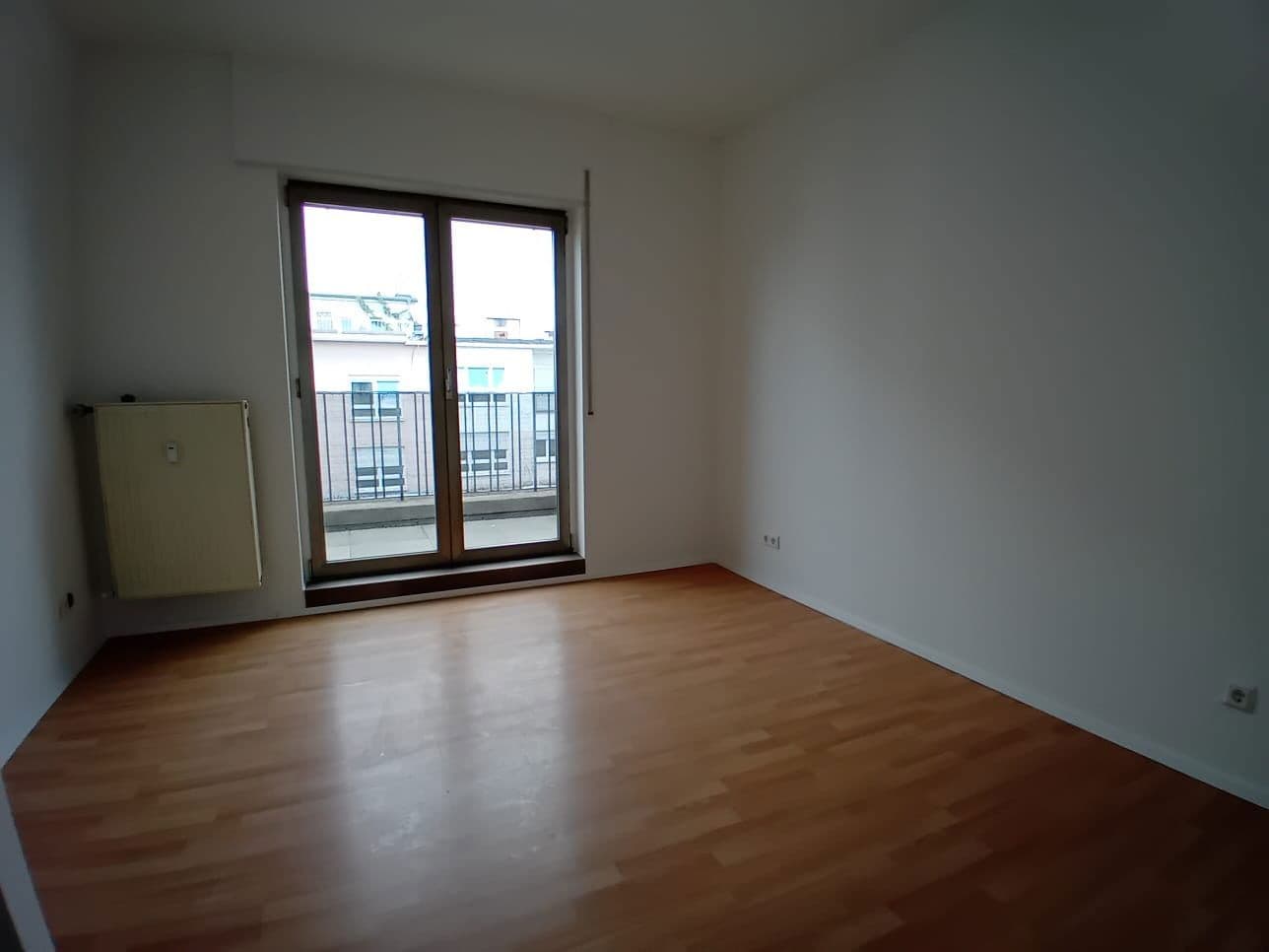 Pronájem bytu 2+1 61 m², Kaiser-Wilhelm-Strasse 19, Ludwigshafen, Porýní-Falc Pronájem bytu 2+1 61 m², Kaiser-Wilhelm-Strasse 19, Ludwigshafen, Porýní-Falc