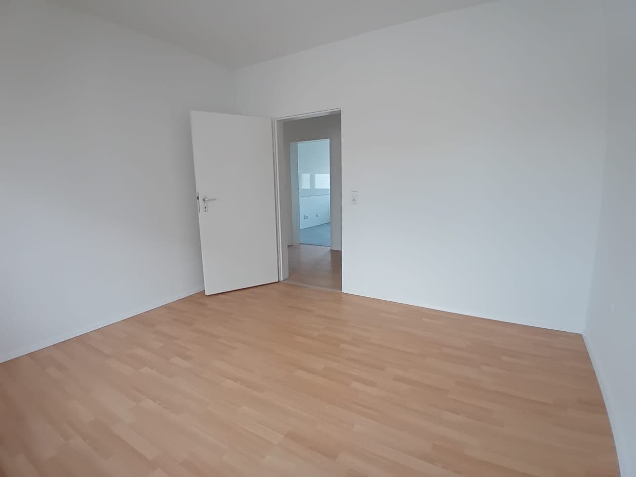 Pronájem bytu 2+1 61 m², Kaiser-Wilhelm-Strasse 19, Ludwigshafen, Porýní-Falc Pronájem bytu 2+1 61 m², Kaiser-Wilhelm-Strasse 19, Ludwigshafen, Porýní-Falc