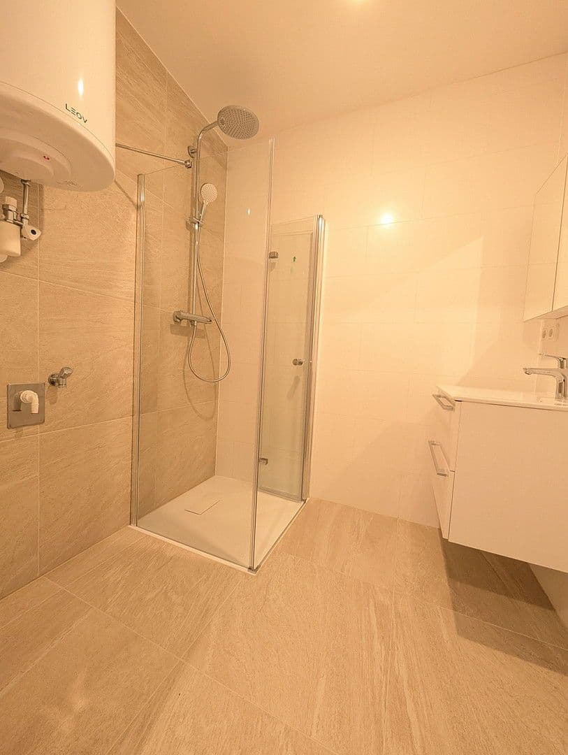 Prodej bytu 3+kk 75 m², Hasnerstraße 39, Linz, Horní Rakousko Prodej bytu 3+kk 75 m², Hasnerstraße 39, Linz, Horní Rakousko