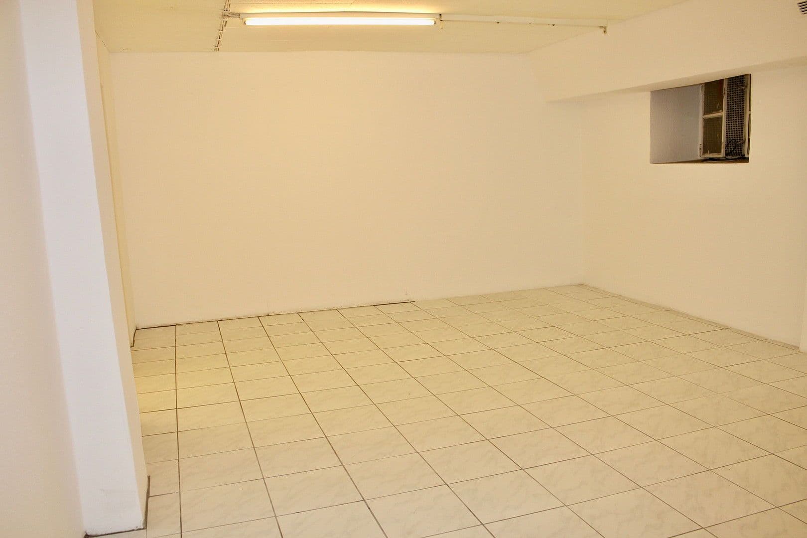 Pronájem kanceláře 239 m², Am Buchenbaum 21, Duisburg, Severní Porýní-Vestfálsko Pronájem kanceláře 239 m², Am Buchenbaum 21, Duisburg, Severní Porýní-Vestfálsko