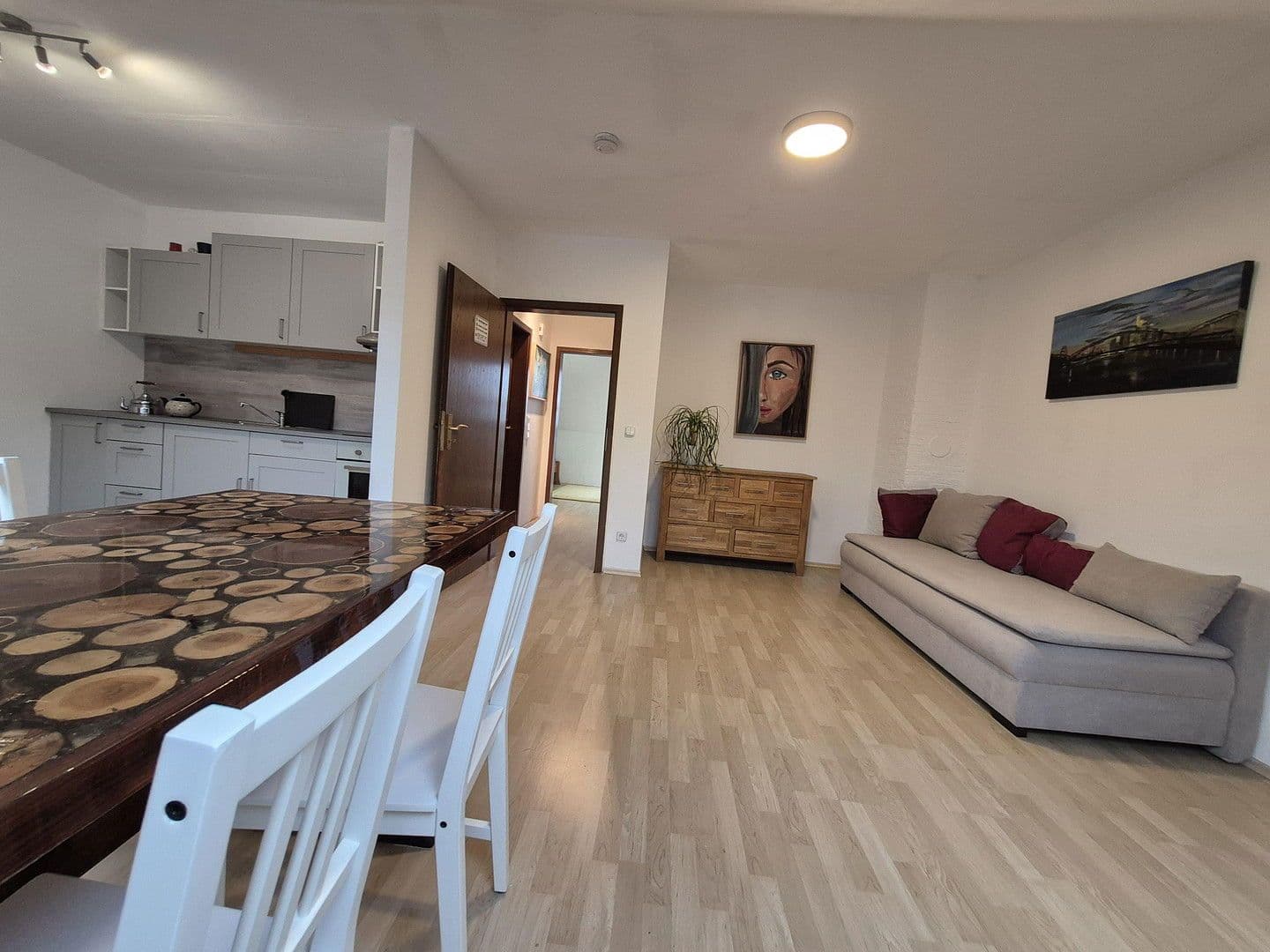 Prodej domu 180 m², pozemek 334 m², Dreieich, Hessen Prodej domu 180 m², pozemek 334 m², Dreieich, Hessen