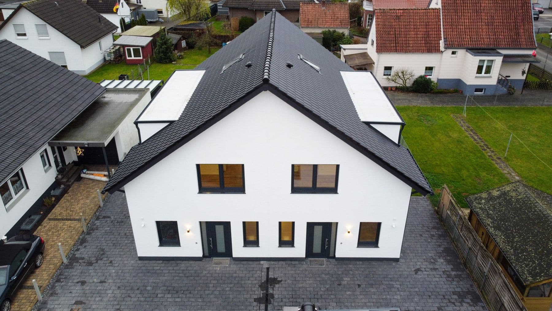 Prodej domu 140 m², pozemek 221 m², Bad Salzuflen, Severní Porýní-Vestfálsko Prodej domu 140 m², pozemek 221 m², Bad Salzuflen, Severní Porýní-Vestfálsko