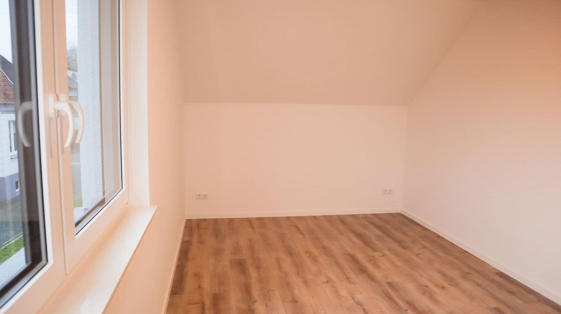 Prodej domu 140 m², pozemek 221 m², Bad Salzuflen, Severní Porýní-Vestfálsko Prodej domu 140 m², pozemek 221 m², Bad Salzuflen, Severní Porýní-Vestfálsko