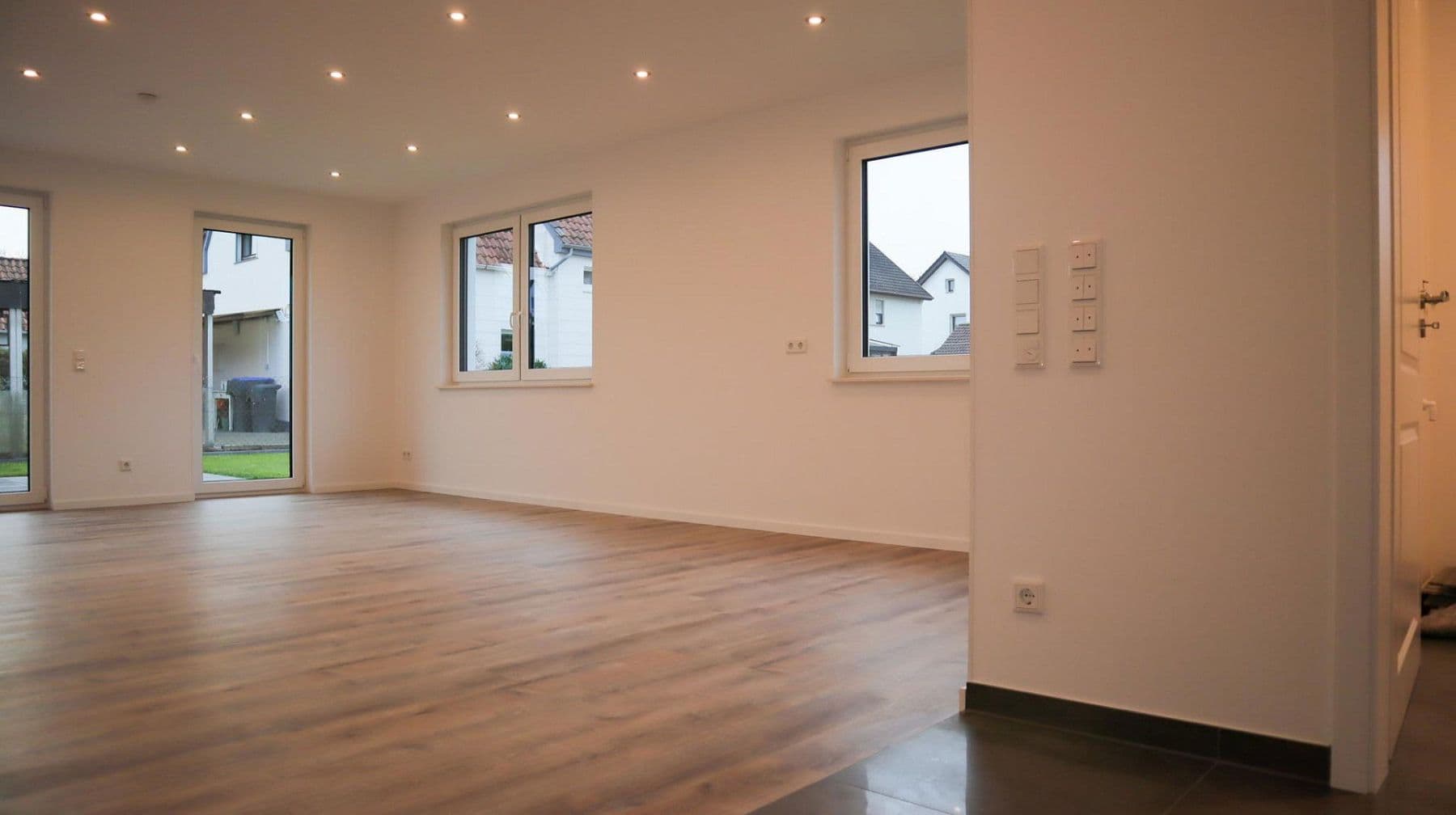 Prodej domu 140 m², pozemek 221 m², Bad Salzuflen, Severní Porýní-Vestfálsko Prodej domu 140 m², pozemek 221 m², Bad Salzuflen, Severní Porýní-Vestfálsko