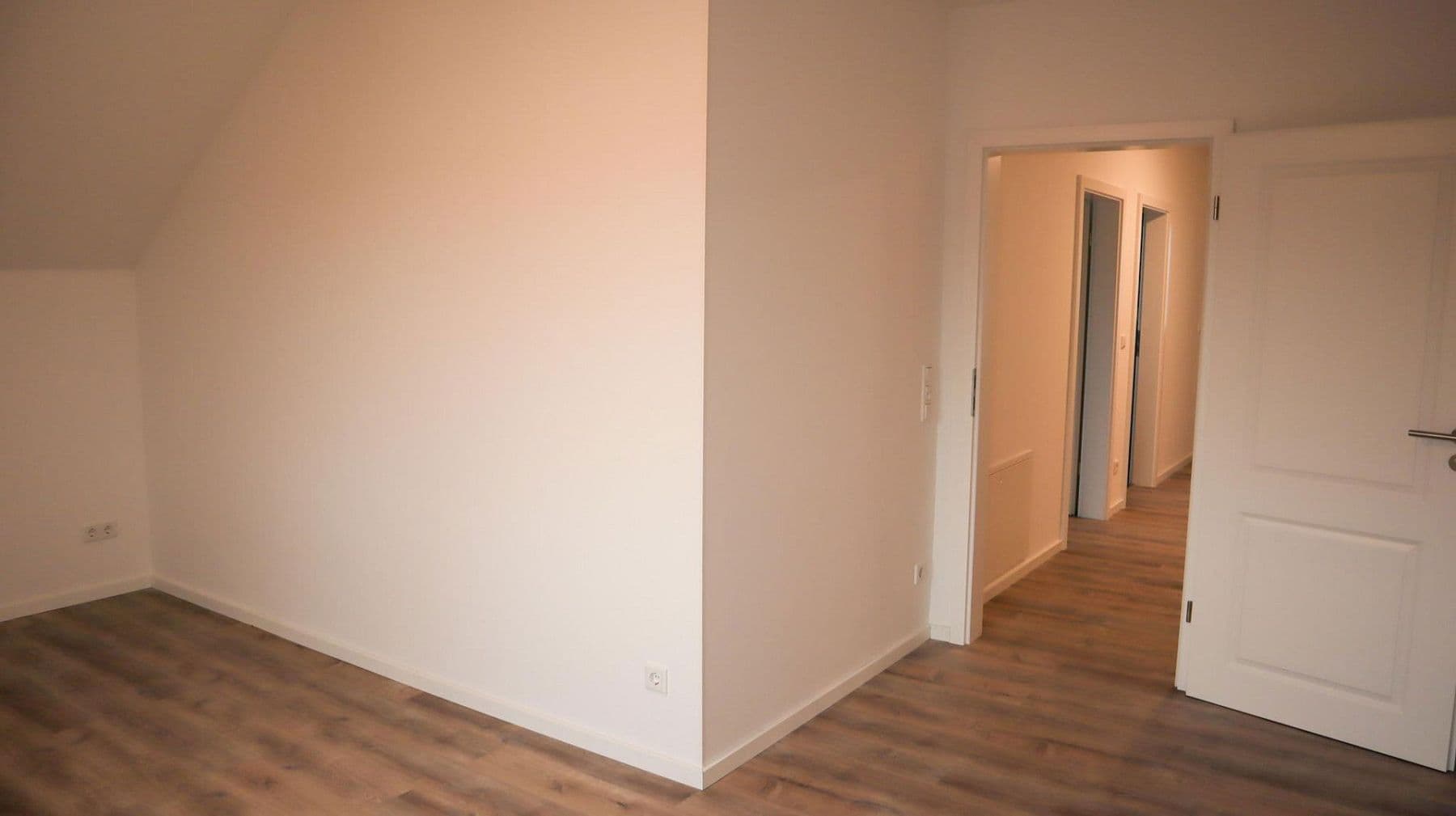 Prodej domu 140 m², pozemek 221 m², Bad Salzuflen, Severní Porýní-Vestfálsko Prodej domu 140 m², pozemek 221 m², Bad Salzuflen, Severní Porýní-Vestfálsko
