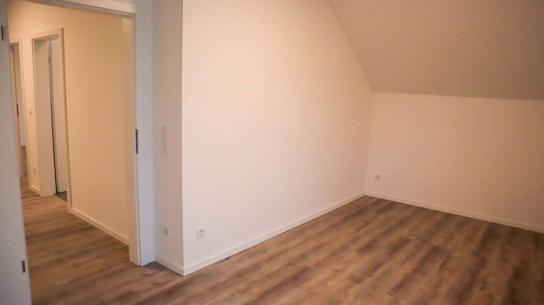 Prodej domu 140 m², pozemek 221 m², Bad Salzuflen, Severní Porýní-Vestfálsko Prodej domu 140 m², pozemek 221 m², Bad Salzuflen, Severní Porýní-Vestfálsko