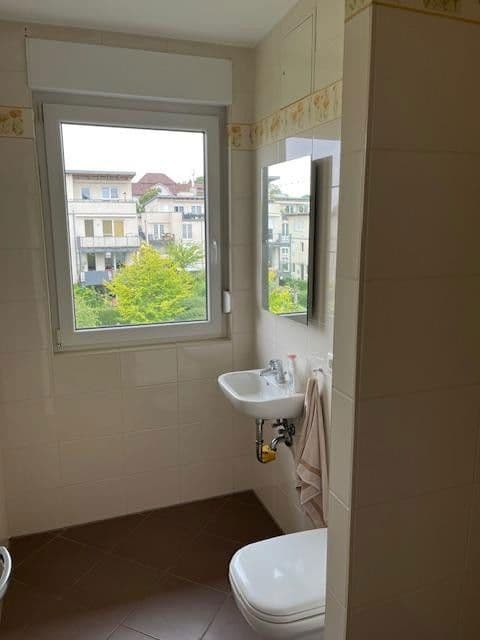 Pronájem bytu 3+1 110 m², Berlin, Berlín Pronájem bytu 3+1 110 m², Berlin, Berlín