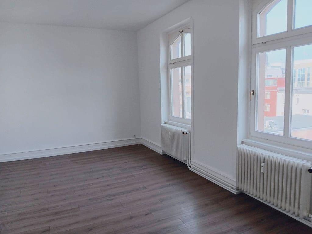 Pronájem bytu 3+1 83 m², Klingerstraße 13, Frankfurt am Main, Hessen Pronájem bytu 3+1 83 m², Klingerstraße 13, Frankfurt am Main, Hessen