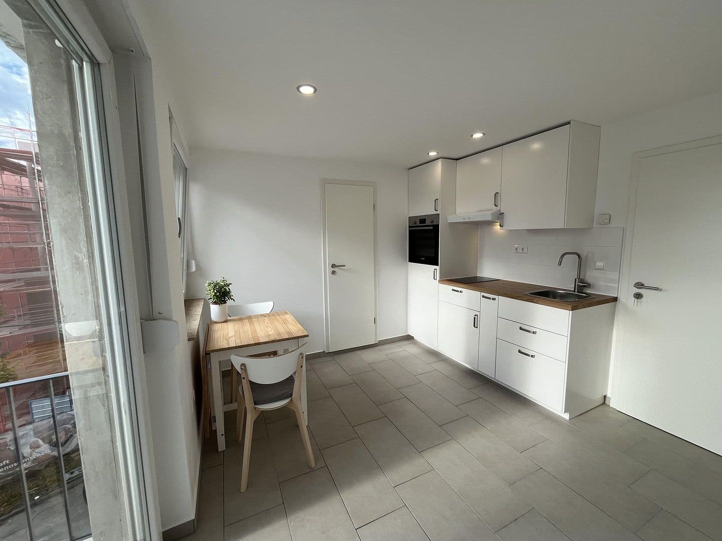 Pronájem bytu 2+1 28 m², Stuttgarter Str.18, Stuttgart, Bádensko-Württembersko Pronájem bytu 2+1 28 m², Stuttgarter Str.18, Stuttgart, Bádensko-Württembersko