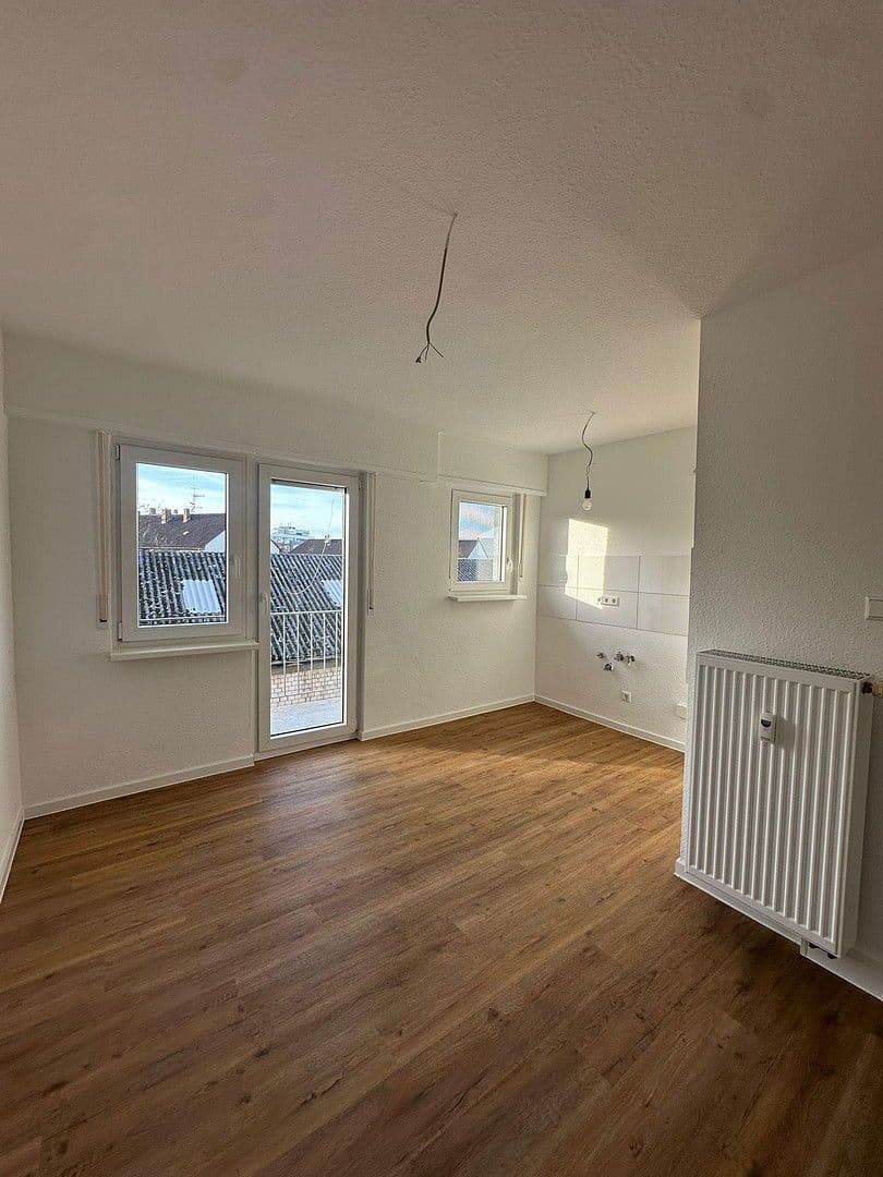 Pronájem bytu 2+1 51 m², Schienenstraße 37, Mannheim, Bádensko-Württembersko Pronájem bytu 2+1 51 m², Schienenstraße 37, Mannheim, Bádensko-Württembersko