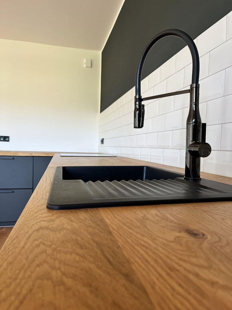 Pronájem bytu 3+1 118 m², Dorfstraße 23, Reppenstedt, Dolní Sasko Pronájem bytu 3+1 118 m², Dorfstraße 23, Reppenstedt, Dolní Sasko