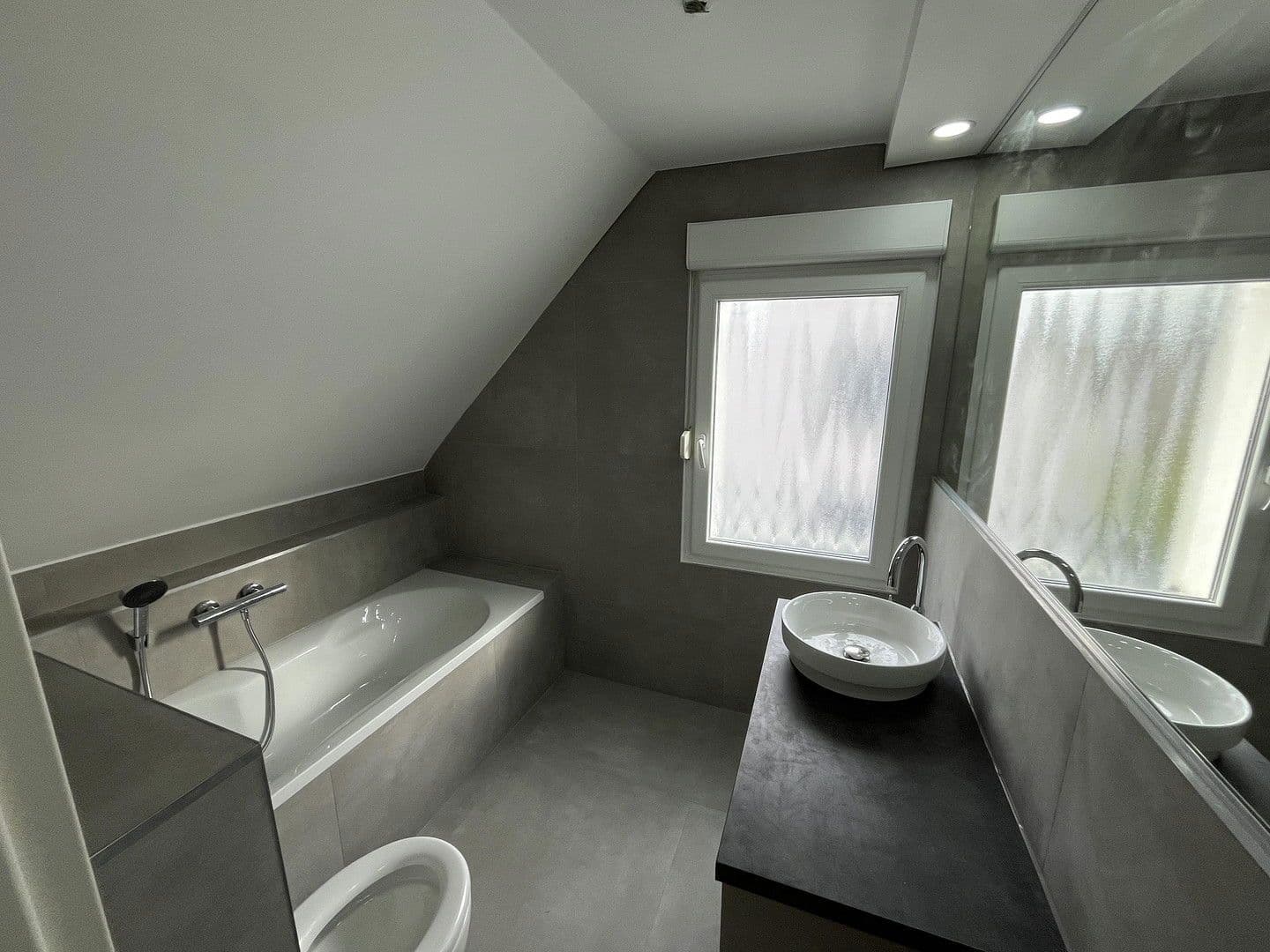 Prodej domu 127 m², pozemek 818 m², Erpel, Porýní-Falc Prodej domu 127 m², pozemek 818 m², Erpel, Porýní-Falc