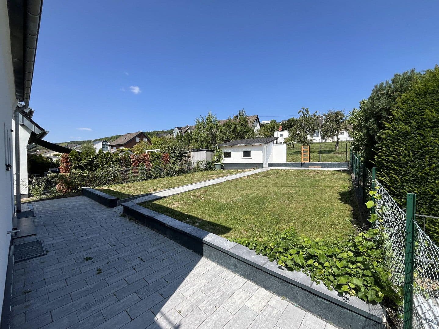 Prodej domu 127 m², pozemek 818 m², Erpel, Porýní-Falc Prodej domu 127 m², pozemek 818 m², Erpel, Porýní-Falc