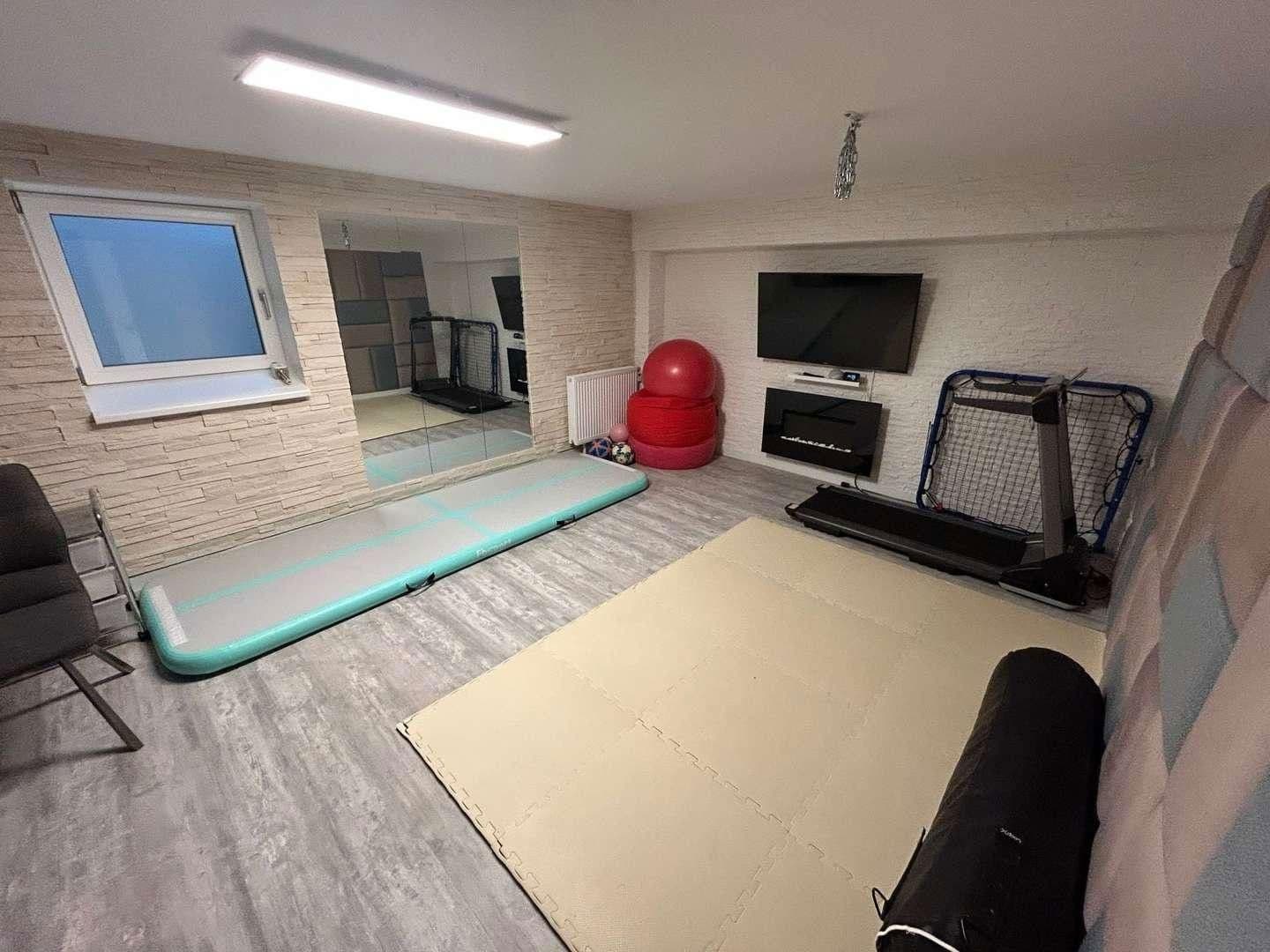 Prodej domu 137 m², pozemek 223 m², Erlangen, Bavorsko Prodej domu 137 m², pozemek 223 m², Erlangen, Bavorsko