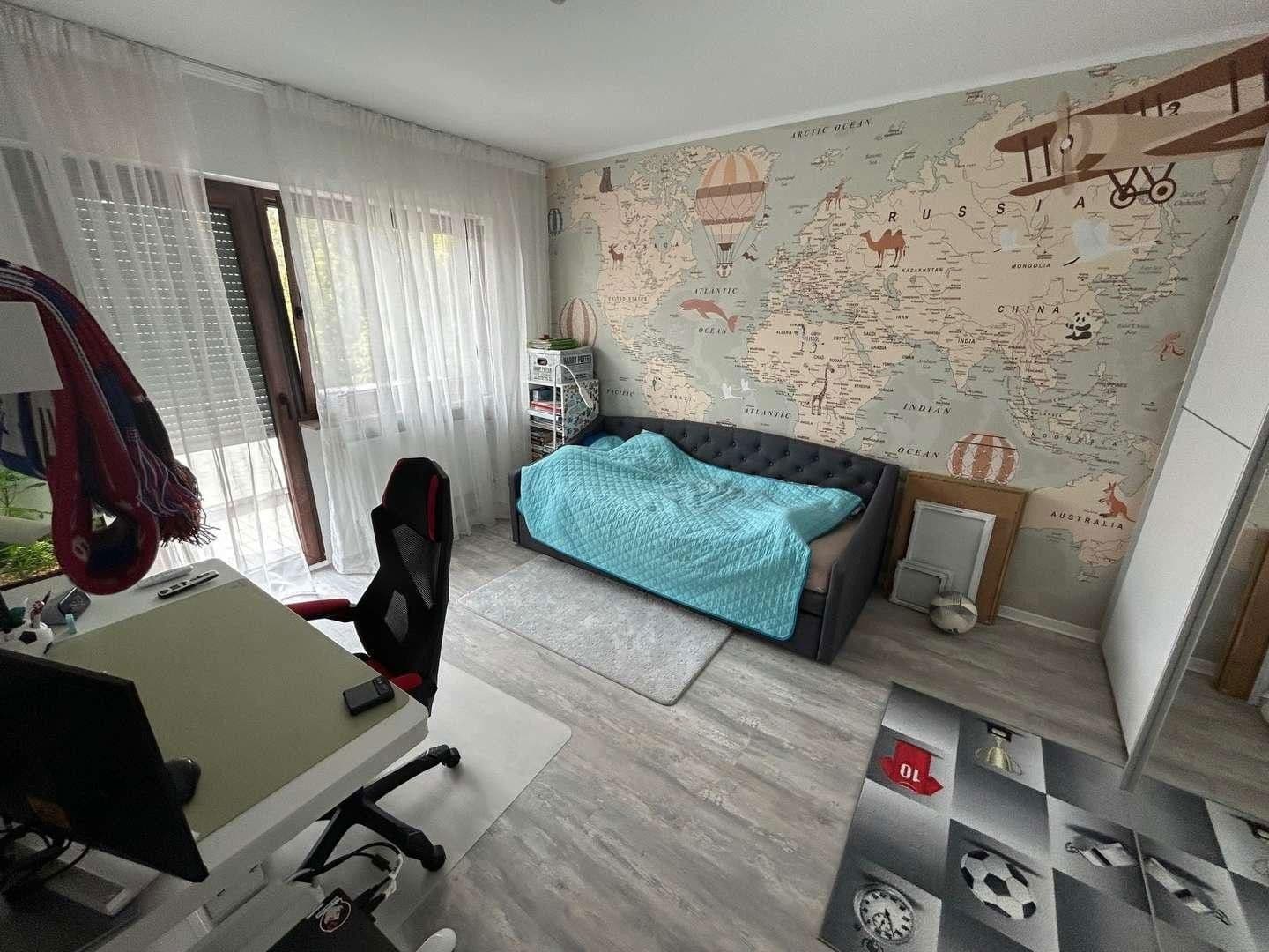 Prodej domu 137 m², pozemek 223 m², Erlangen, Bavorsko Prodej domu 137 m², pozemek 223 m², Erlangen, Bavorsko