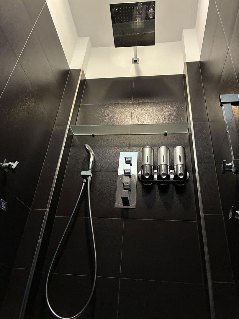 Prodej domu 173 m², pozemek 728 m², Barsinghausen, Dolní Sasko Prodej domu 173 m², pozemek 728 m², Barsinghausen, Dolní Sasko