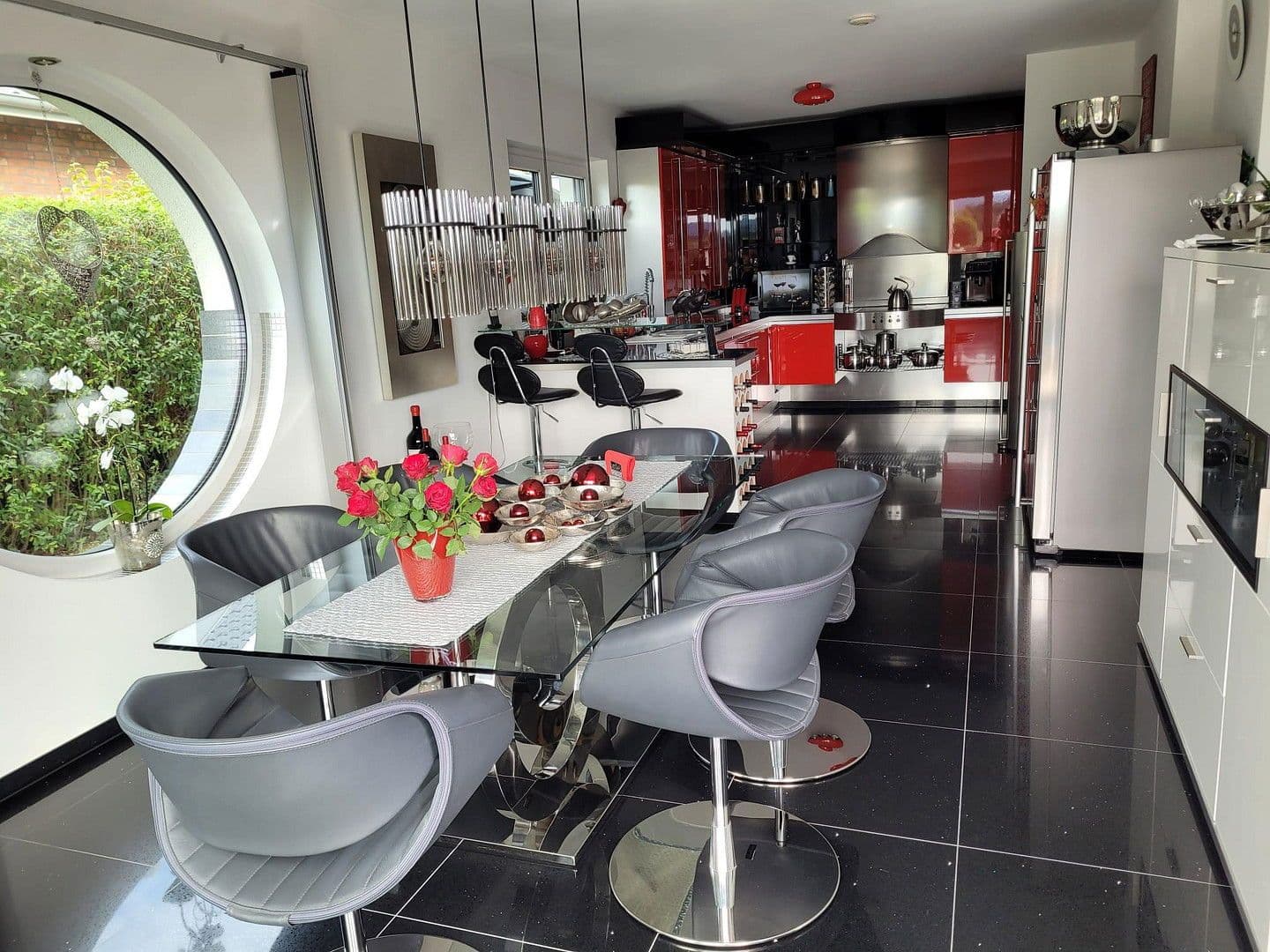 Prodej domu 173 m², pozemek 728 m², Barsinghausen, Dolní Sasko Prodej domu 173 m², pozemek 728 m², Barsinghausen, Dolní Sasko