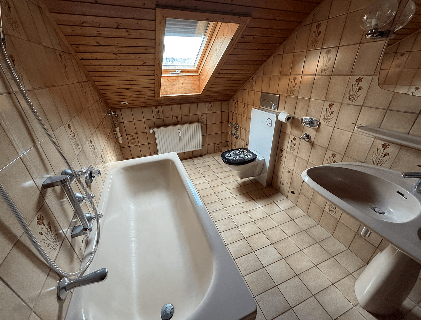 Pronájem bytu 3+1 97 m², Edmund Merz Strasse 11, Glattbach, Bavorsko Pronájem bytu 3+1 97 m², Edmund Merz Strasse 11, Glattbach, Bavorsko