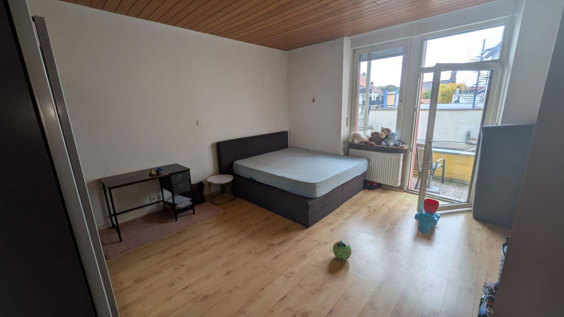 Pronájem bytu 3+1 126 m², Bahnhofstraße 6, Grünstadt, Porýní-Falc Pronájem bytu 3+1 126 m², Bahnhofstraße 6, Grünstadt, Porýní-Falc