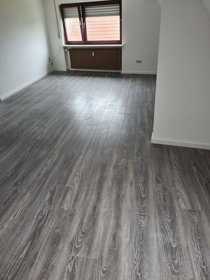 Pronájem bytu 4+1 134 m², Jettinger Straße 21, Herrenberg, Bádensko-Württembersko Pronájem bytu 4+1 134 m², Jettinger Straße 21, Herrenberg, Bádensko-Württembersko