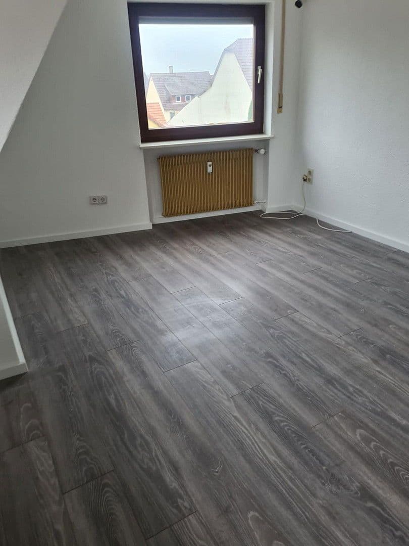 Pronájem bytu 4+1 134 m², Jettinger Straße 21, Herrenberg, Bádensko-Württembersko Pronájem bytu 4+1 134 m², Jettinger Straße 21, Herrenberg, Bádensko-Württembersko