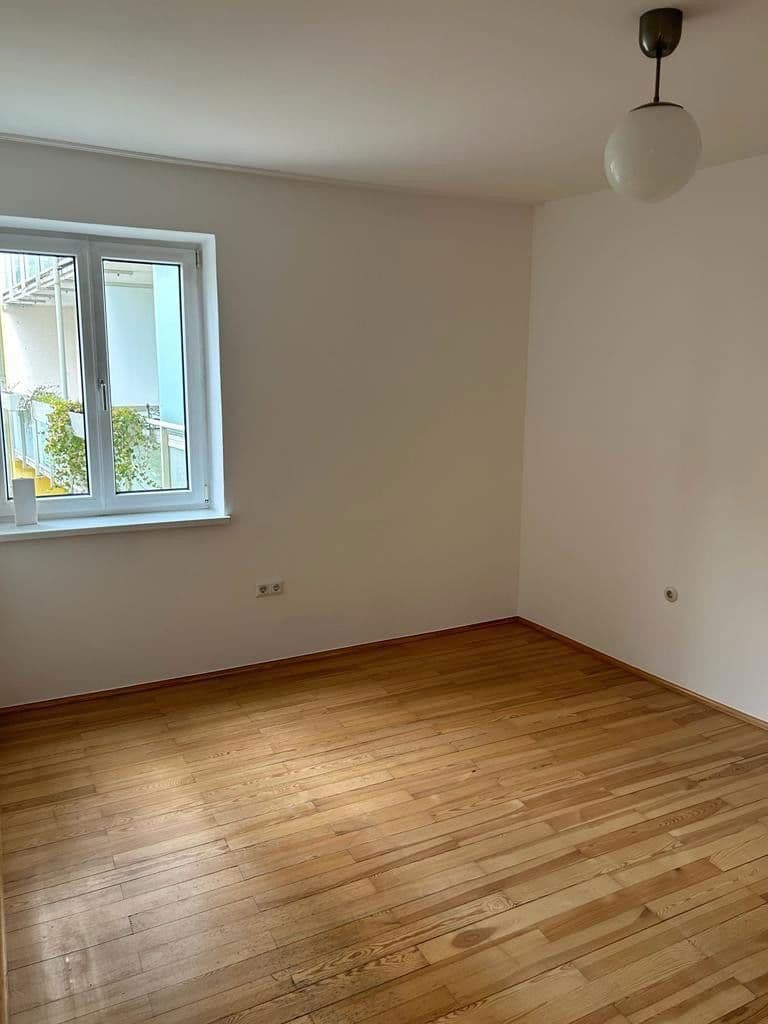 Pronájem bytu 1+1 14 m², Gräfelfing, Bavorsko Pronájem bytu 1+1 14 m², Gräfelfing, Bavorsko