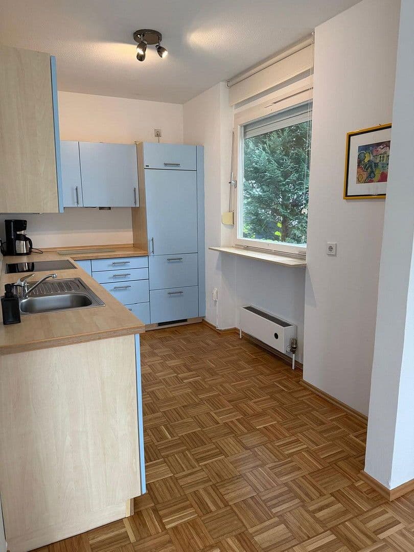 Pronájem bytu 2+1 68 m², Weinbergstr, WIESBADEN, Hessen Pronájem bytu 2+1 68 m², Weinbergstr, WIESBADEN, Hessen
