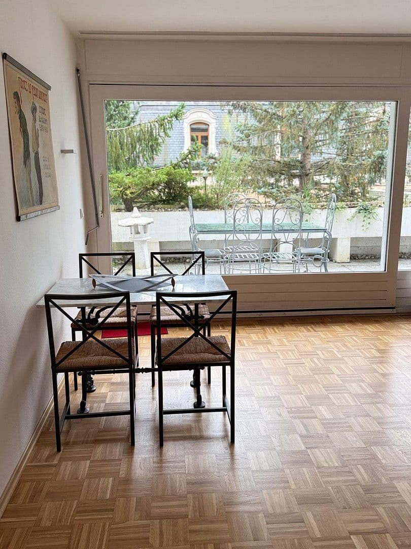 Pronájem bytu 2+1 68 m², Weinbergstr, WIESBADEN, Hessen Pronájem bytu 2+1 68 m², Weinbergstr, WIESBADEN, Hessen