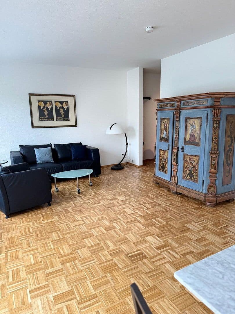 Pronájem bytu 2+1 68 m², Weinbergstr, WIESBADEN, Hessen Pronájem bytu 2+1 68 m², Weinbergstr, WIESBADEN, Hessen