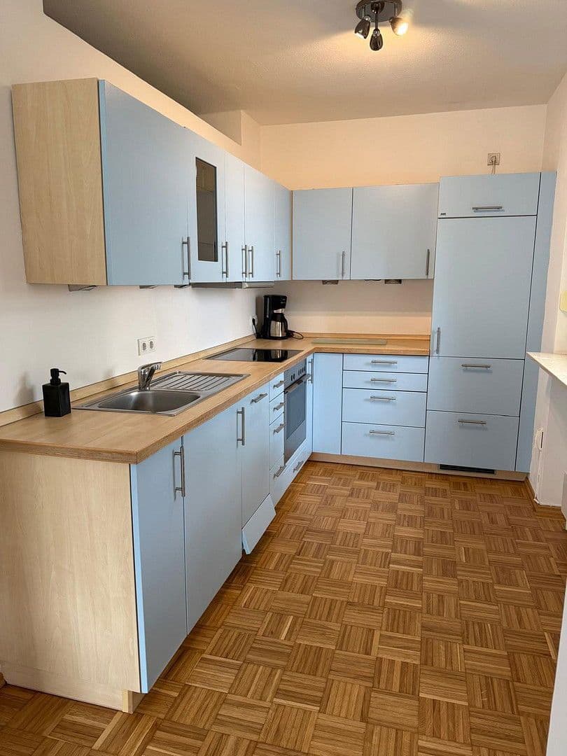 Pronájem bytu 2+1 68 m², Weinbergstr, WIESBADEN, Hessen Pronájem bytu 2+1 68 m², Weinbergstr, WIESBADEN, Hessen