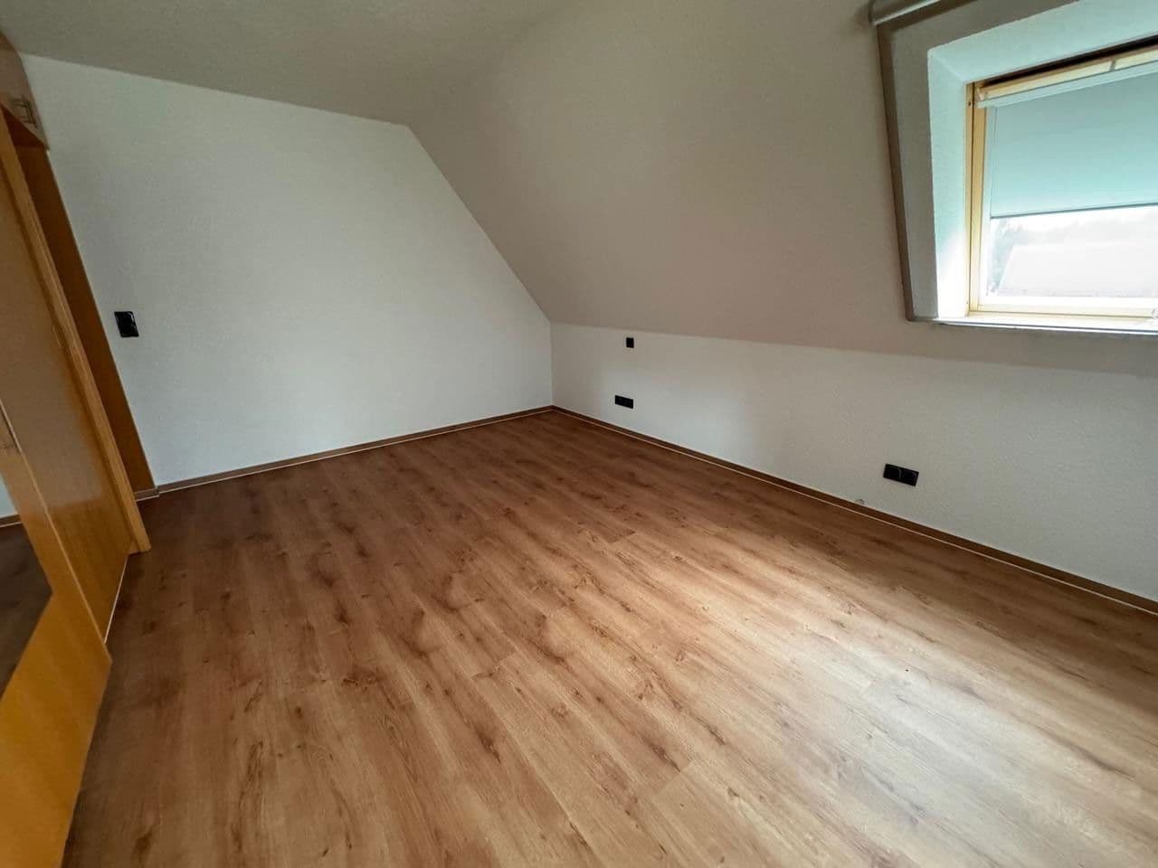 Prodej domu 196 m², pozemek 1.200 m², Lübser Landstraße 20, Mönkebude, Mecklenburg-Vorpommern Prodej domu 196 m², pozemek 1.200 m², Lübser Landstraße 20, Mönkebude, Mecklenburg-Vorpommern