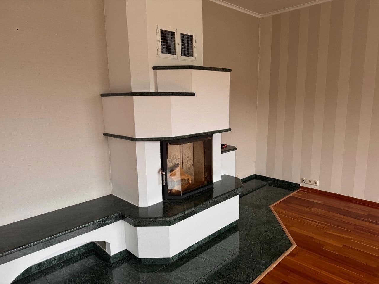 Prodej domu 196 m², pozemek 1.200 m², Lübser Landstraße 20, Mönkebude, Mecklenburg-Vorpommern Prodej domu 196 m², pozemek 1.200 m², Lübser Landstraße 20, Mönkebude, Mecklenburg-Vorpommern