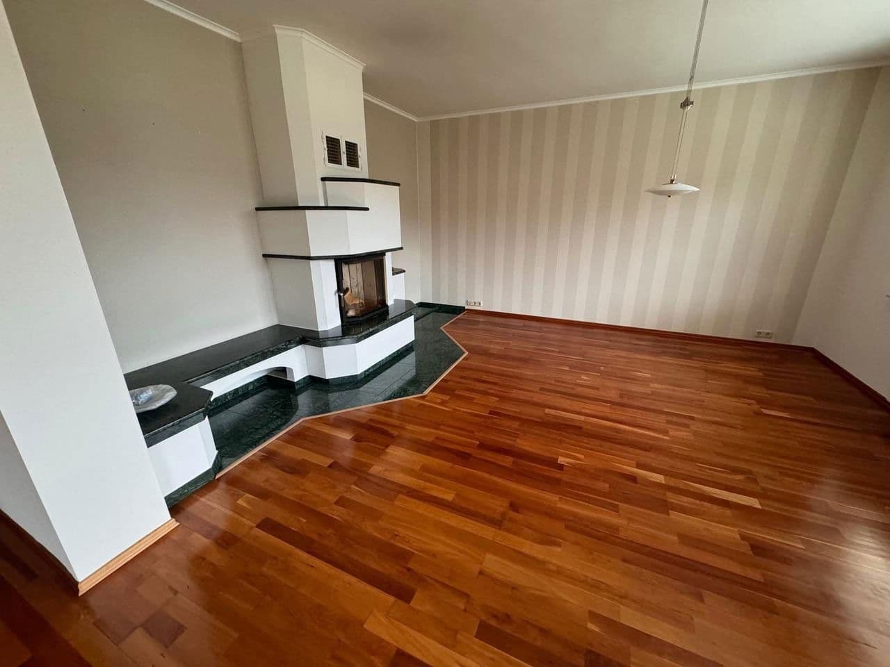 Prodej domu 196 m², pozemek 1.200 m², Lübser Landstraße 20, Mönkebude, Mecklenburg-Vorpommern Prodej domu 196 m², pozemek 1.200 m², Lübser Landstraße 20, Mönkebude, Mecklenburg-Vorpommern