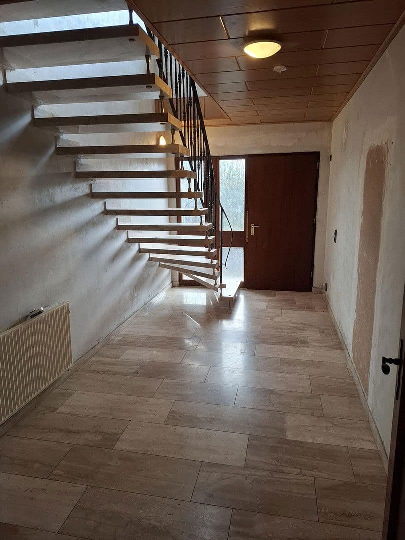 Pronájem domu 140 m², pozemek 550 m², Niederburg, Porýní-Falc Pronájem domu 140 m², pozemek 550 m², Niederburg, Porýní-Falc