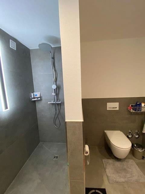 Pronájem bytu 3+1 94 m², Bergstrasse 9, Laufenburg (Baden), Bádensko-Württembersko Pronájem bytu 3+1 94 m², Bergstrasse 9, Laufenburg (Baden), Bádensko-Württembersko