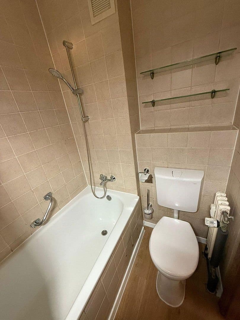 Pronájem bytu 1+1 23 m², Erlangen, Bavorsko Pronájem bytu 1+1 23 m², Erlangen, Bavorsko