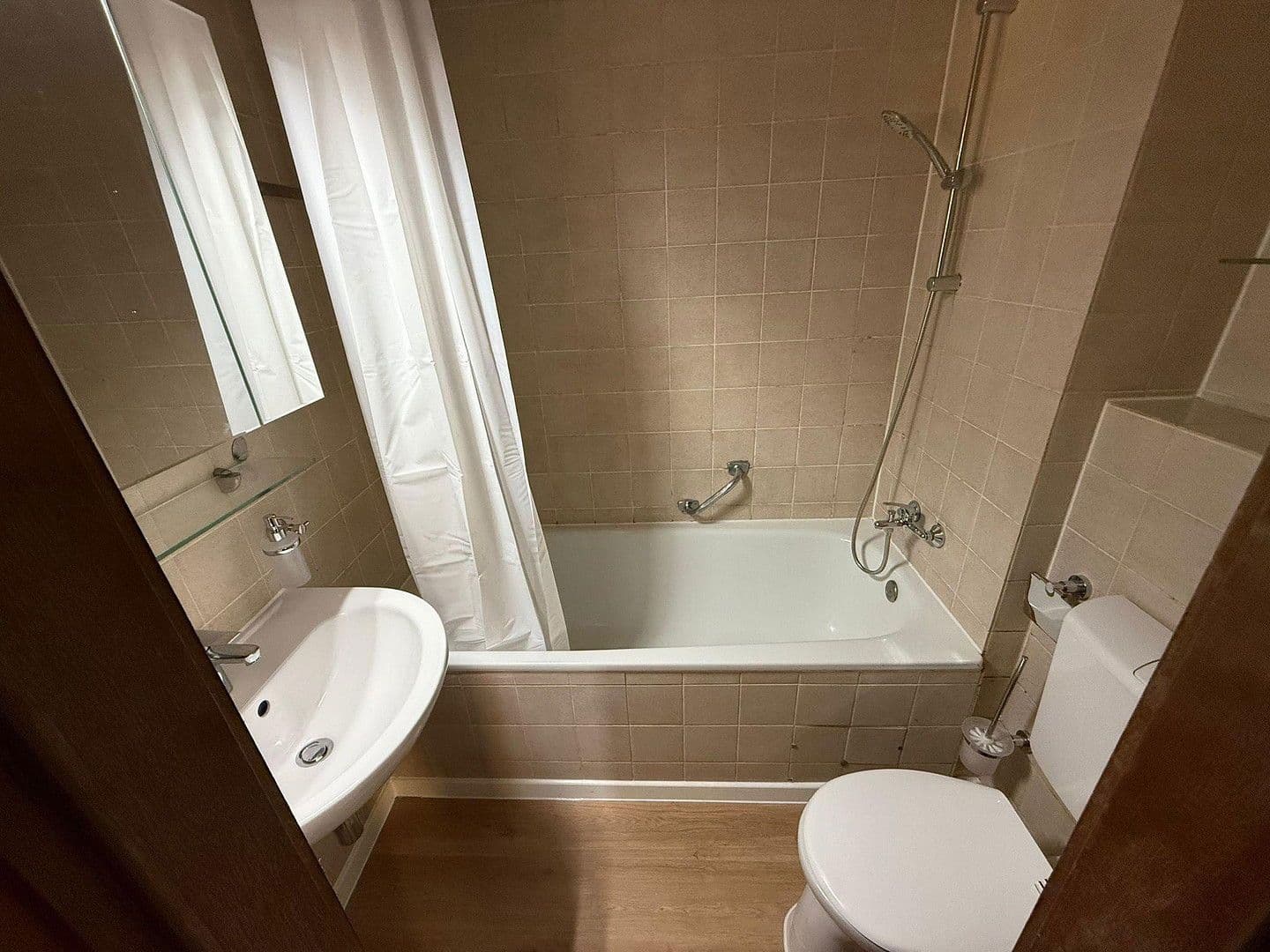 Pronájem bytu 1+1 23 m², Erlangen, Bavorsko Pronájem bytu 1+1 23 m², Erlangen, Bavorsko