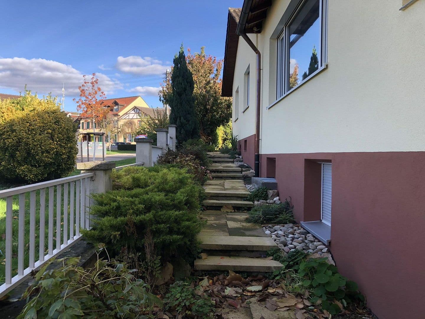 Pronájem domu 150 m², pozemek 600 m², Ihringen, Bádensko-Württembersko Pronájem domu 150 m², pozemek 600 m², Ihringen, Bádensko-Württembersko