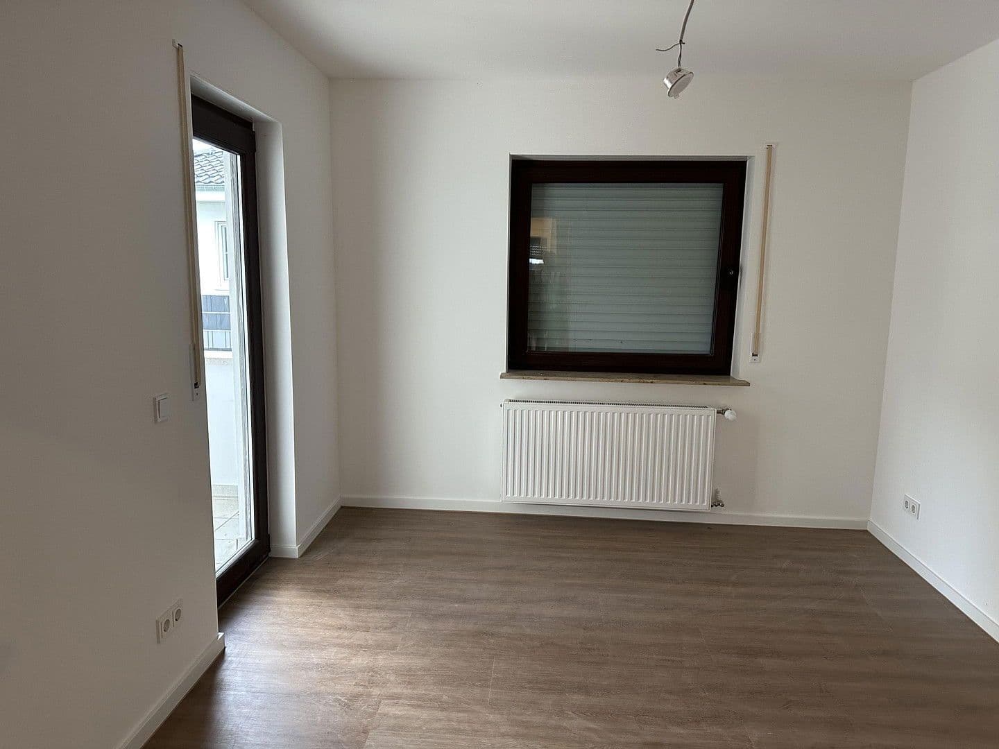 Pronájem domu 160 m², pozemek 557 m², Biblis, Hessen Pronájem domu 160 m², pozemek 557 m², Biblis, Hessen